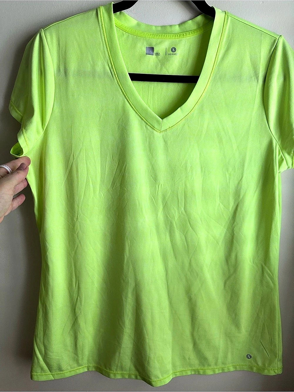 XERSION LARGE QUICK DRY GREEN WHITE TOP SHIRT